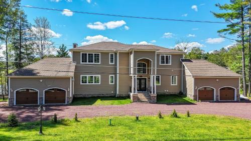 Blakeslee Casa | VIP Mansion Estate