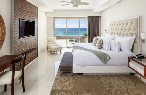 Palmilla Complejo | VIP Member Access 💎Luxe 3BR Oceanfront 🌊 Wraparound Terrace w/Jacuzzi ✨4198ft²