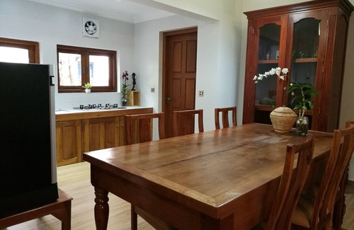 Sangkat Sla Kram Villa | ANGKOR DINO B&B, VILLA PRIVADA VIP DE 3 DORMITORIOS + PISCINA + BF + RECOGIDA
