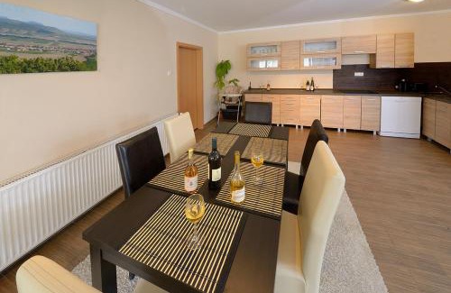 Hercegkut Apartamento | Virág Vendégház
