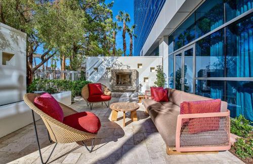 Las Vegas Complejo | Virgin Hotels Las Vegas, Curio Collection by Hilton