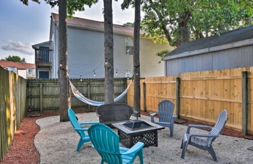 Northeast Virginia Beach Casa | Virginia Beach Townhouse - 5 minutes to Boardwalk!
