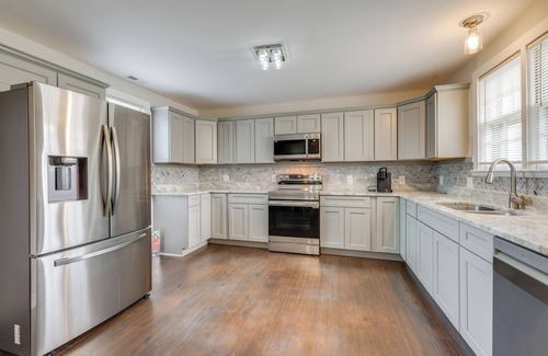 Clifton Forge West Casa | Virginia Getaway Near Douthat State Park