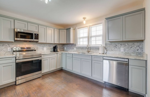 Clifton Forge West Casa | Virginia Getaway Near Douthat State Park