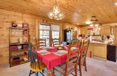Fulks Run Casa | Virginia Mountain Cabin with Decks and Fireplaces