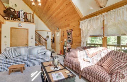 Fulks Run Casa | Virginia Mountain Cabin with Decks and Fireplaces