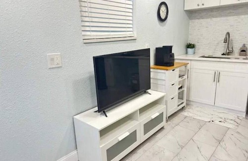 Palma Ceia West Casa | Virginia Park cottage of South Tampa