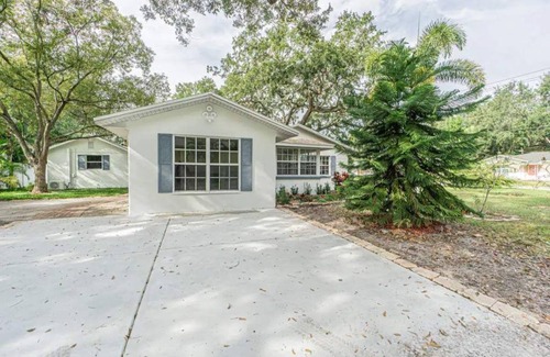 Palma Ceia West Casa | Virginia Park cottage of South Tampa