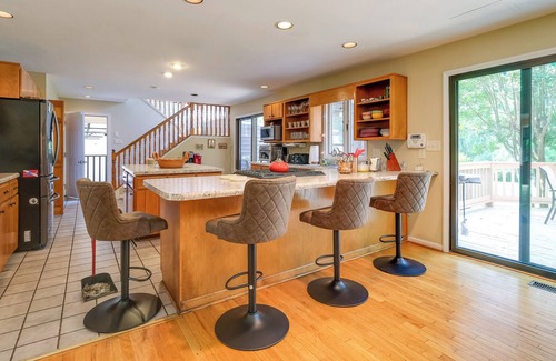 Cave Spring Casa | Virginia Retreat w/ Deck, 7 Mi to Downtown Roanoke