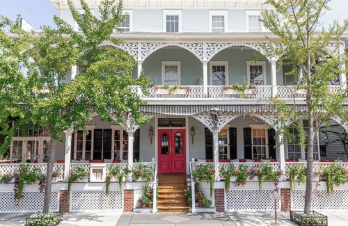 Cape May Hotel | Exclusive Adults-Only Escape with Pool, Bikes, Beach Services & Gourmet Dining