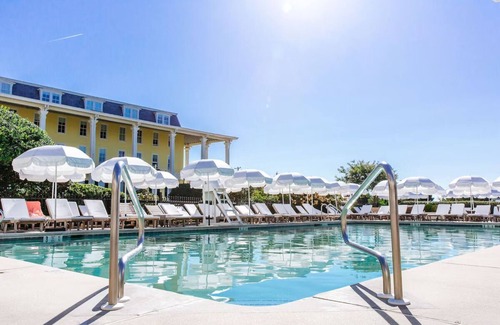 Cape May Hotel | Exclusive Adults-Only Escape with Pool, Bikes, Beach Services & Gourmet Dining