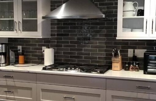 Simmonsville Otro | VIRGINIA TECH FAMILIES - 200 YEAR OLD FARMHOUSE