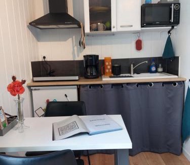 Saint-Leger-les-Vignes Casa | Virginie & Yann
