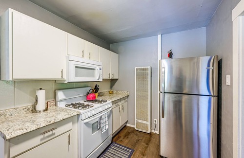 Visalia Cabaña | Visalia Vacation Rental Near Sequoia National Park