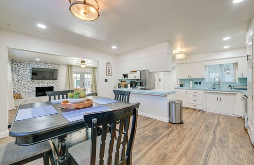 Visalia Cabaña | Visalia Vacation Rental w/ Yard: 1 Mi to Downtown