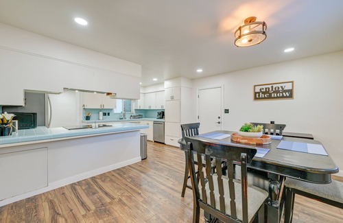 Visalia Casa | Visalia Vacation Rental w/ Yard: 1 Mi to Downtown