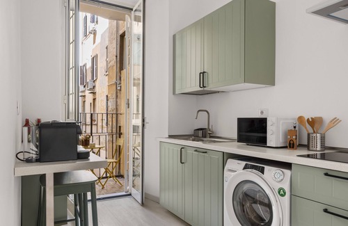 Prati Apartamento | Visconti58 Boutique House: Modern Apartment With Balcony Near St. Peter