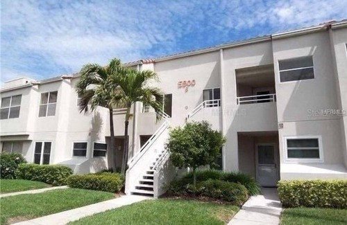 Isla del Sol Condominio | Visit Paradise! Remodeled 2-bed/2-bath condo.