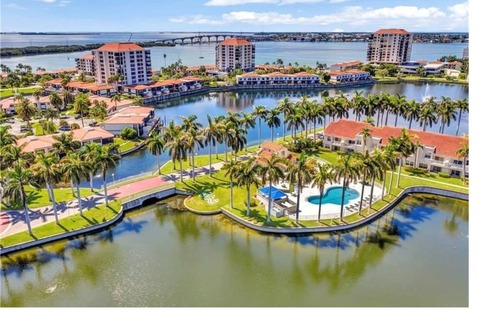 Isla del Sol Condominio | Visit Paradise! Remodeled 2-bed/2-bath condo.