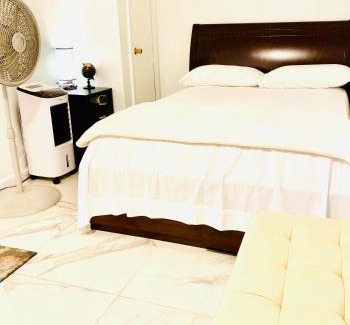 Queens Apartamento | Visit & Relax