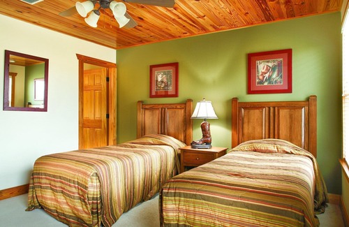 Gruene Complejo | Visite el galardonado Schlitterbahn Waterpark Resort.