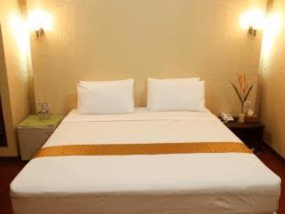 Ratchathewi Cabina | Visiting Card Hotel & Resort