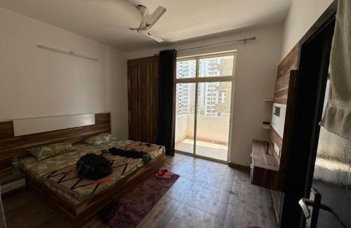 Greater Noida Apartamento | Visitor stop