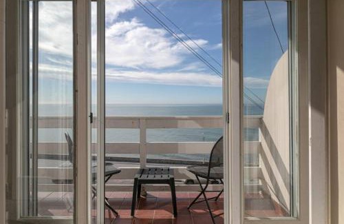 La Perla Apartamento | Vista al Mar con Cochera y Balcon en Pleno Centro