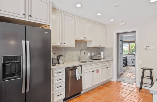 Palm Springs Casa | Vista El Quetzal-A charming and updated 3-bedroom, 2-bath Spanish Hacienda situa