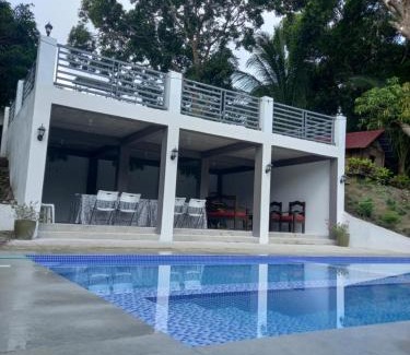 Alitagtag Casa | vista linda farmstaycation