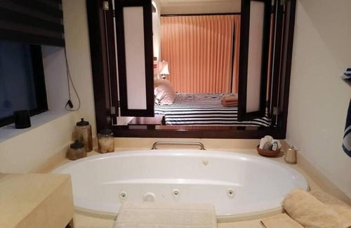 La Paz Casa | Vista Mar 2BR 2Bath Condo with pool and great views