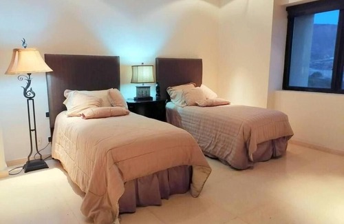 La Paz Casa | Vista Mar 2BR 2Bath Condo with pool and great views