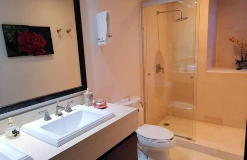 La Paz Casa | Vista Mar 2BR 2Bath Condo with pool and great views