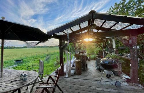 Lillykyrka Otro | Vista Vibes Glamping -tältet