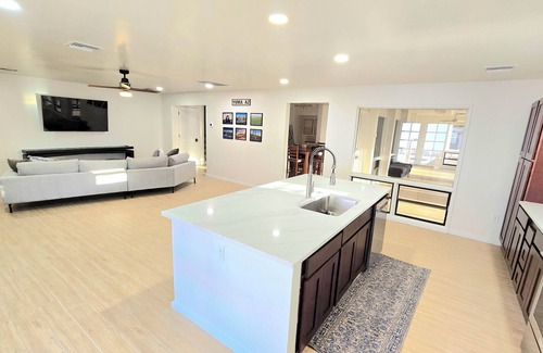Yuma Casa | Vista Views! Large Double Master 4 bed/4 bath close to Hospital!
