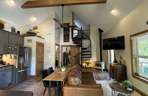 Stecoah Cabina | Vista views of the Smoky Mountains and close to Bryson City!