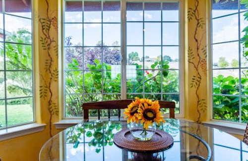 San Miguel Casa | Vista Vine Cottage