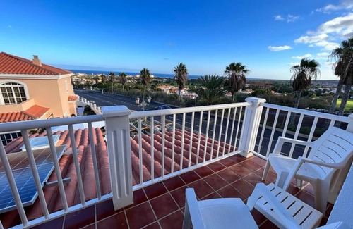 Caleta de Fuste Casa | VISTALEGRE house with jacuzzi, the best views of the sea and golf course.