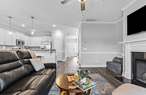 Greenville Casa | Vistapoint, minutes away from ECU/hospital, restaurants, and city attractions.