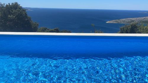 Ustrine Casa | Vita Vacation Home