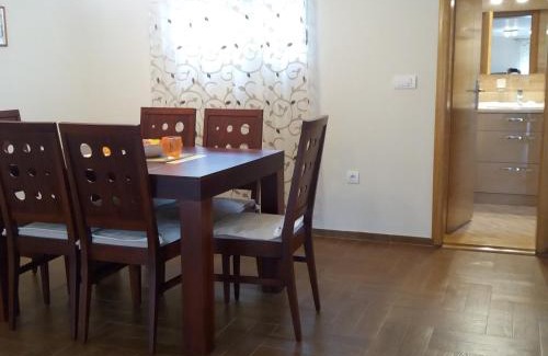 Kremna Casa | Vitas