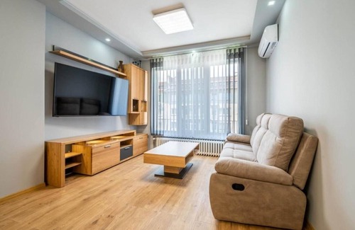 Sofia City Center Apartamento | Vitoshka's Finest