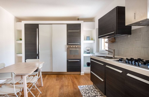 Castellammare Vucciria Apartamento | Vittorio Emanuele apartment with terrace by Wonderful Italy