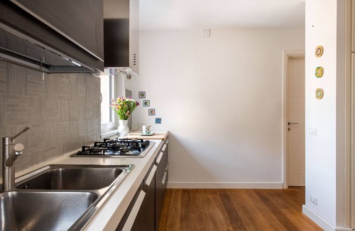 Castellammare Vucciria Apartamento | Vittorio Emanuele apartment with terrace by Wonderful Italy