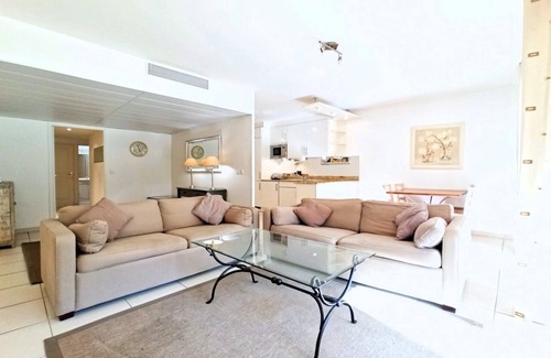 Cannes City Centre Apartamento | Viva Riviera 2 Bedrooms with 2 terraces and swimming pool