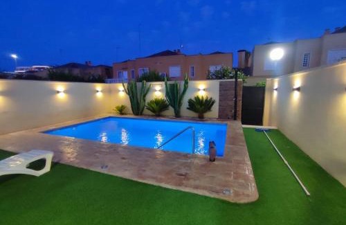 Jerez de la Frontera Casa | VIVE JEREZ Casa de lujo con piscina y barbacoa en la mejor zona de Jerez de la Frontera