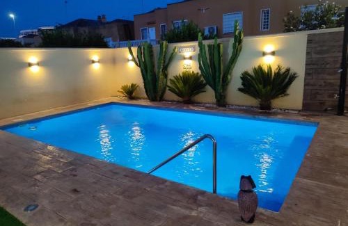 Jerez de la Frontera Casa | VIVE JEREZ Casa de lujo con piscina y barbacoa en la mejor zona de Jerez de la Frontera