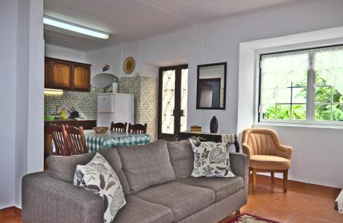 Praia da Vitoria Casa | Vivenda Gomes AL