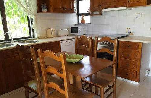 Vale de Carro Villa | Vivenda V3 com Piscina Privada a 1,8km da Praia das Belherucas - Albufeira