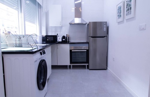 Trinitat Apartamento | Viveros 1 by Concept Flats